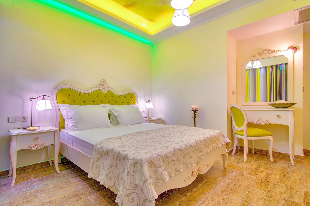 Deluxe Room - Photo 4