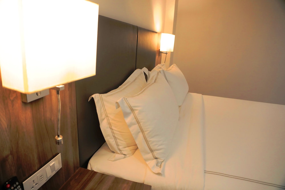 Deluxe Double Room photo 3