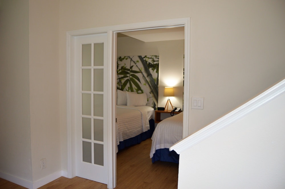 Doral Inn & Suites Miami Airport West — photo 74