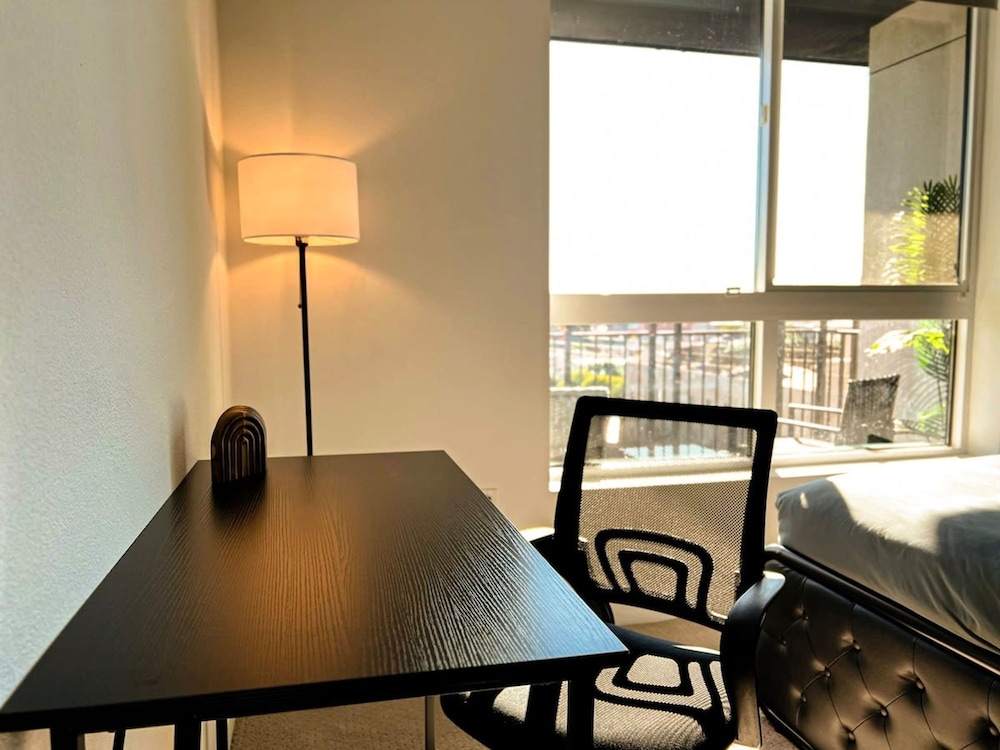 Luxurious Mid-hollywood City View Free Parking, Zdjęcie 17