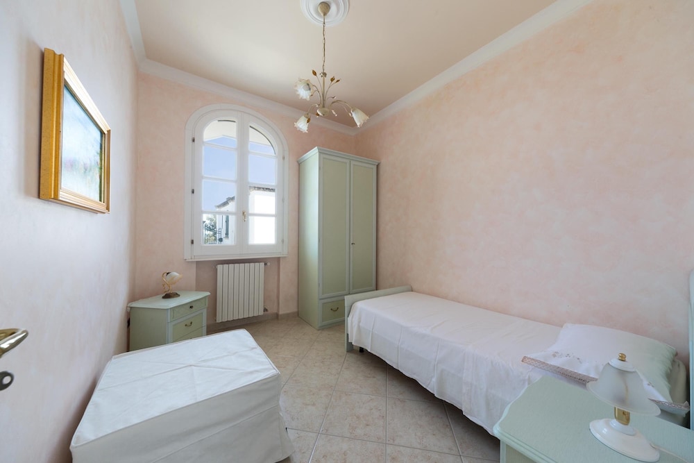 Classic Villa, 3 Bedrooms photo 1