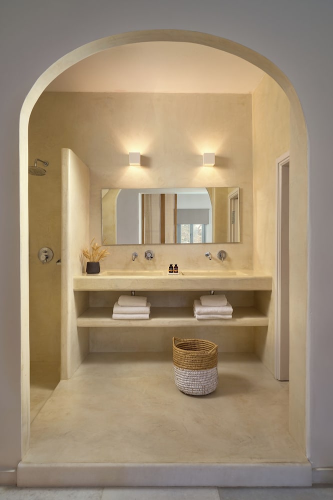 Family Suite, Private Pool, Sea View - Photo 5