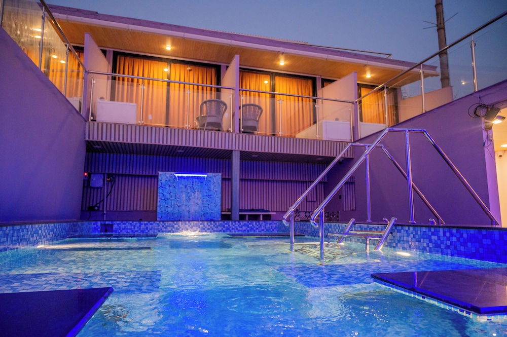 Deluxe Sea View Room with Balcony and Open Jacuzzi photo 3