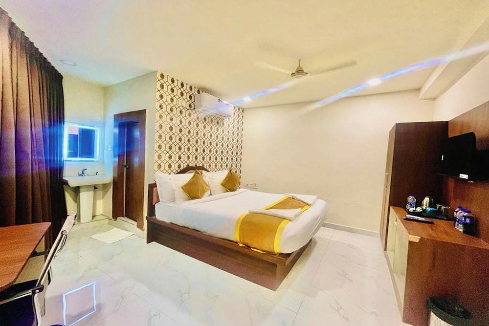 Executive Room - Photo 5