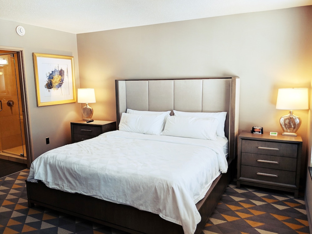 Suite, Multiple Beds - Photo 2