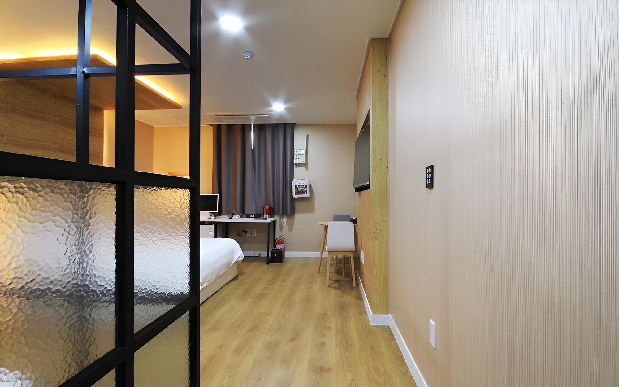 Room (Semi-Special Room) - Photo 12
