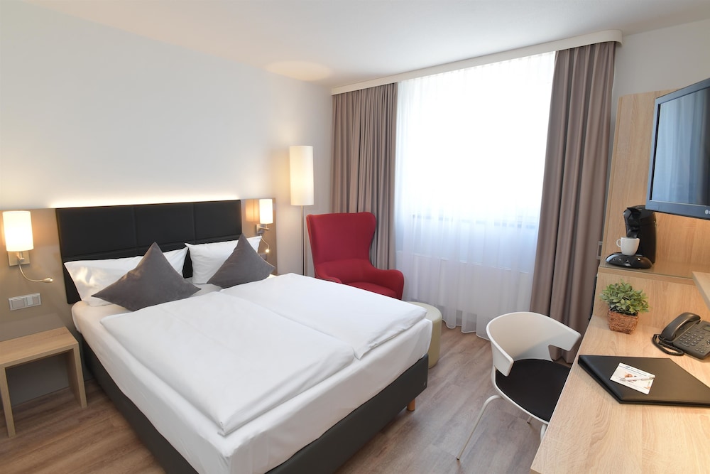 Comfort Room, 1 Queen Bed photo 2