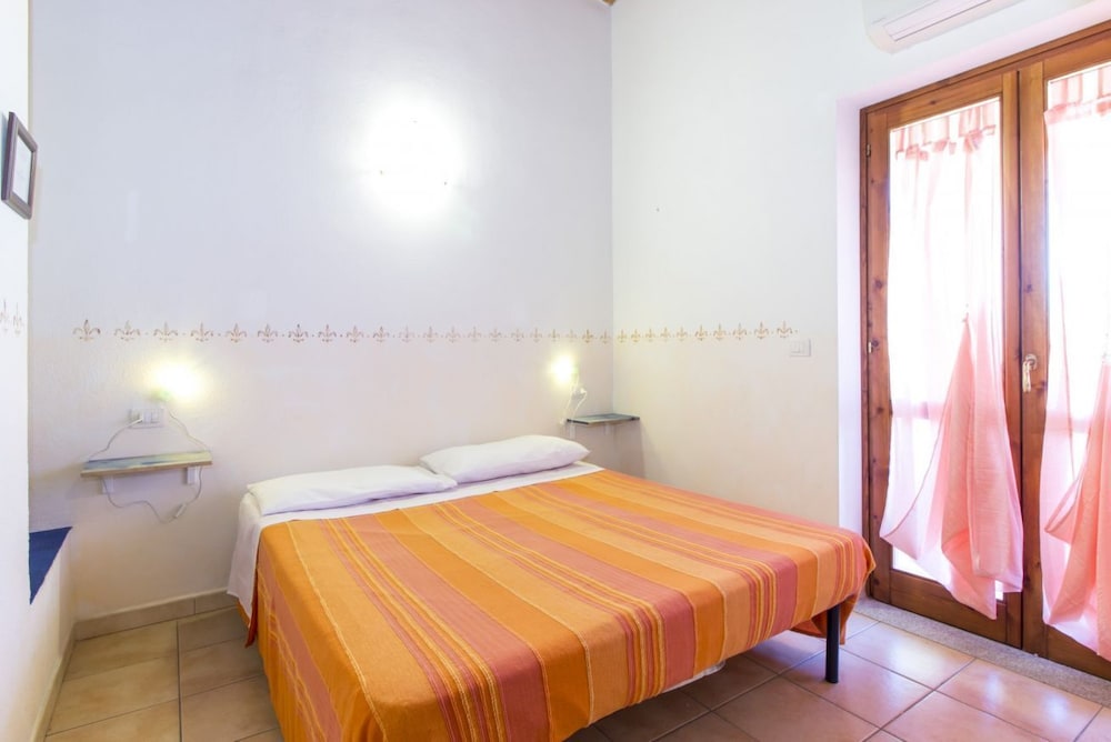 Apartment, 2 Bedrooms (Badesi Mimose 6a)