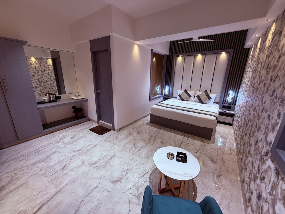 Luxury Room