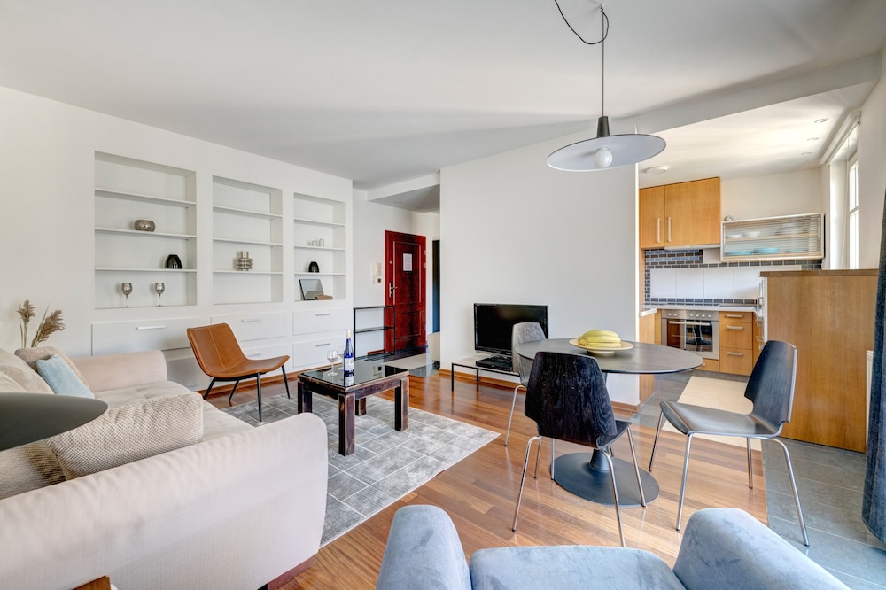 Apartment, 1 Bedroom, Balcony (living room 4 adults) photo 2