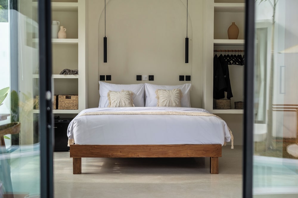 Deluxe Double Room, Pool View