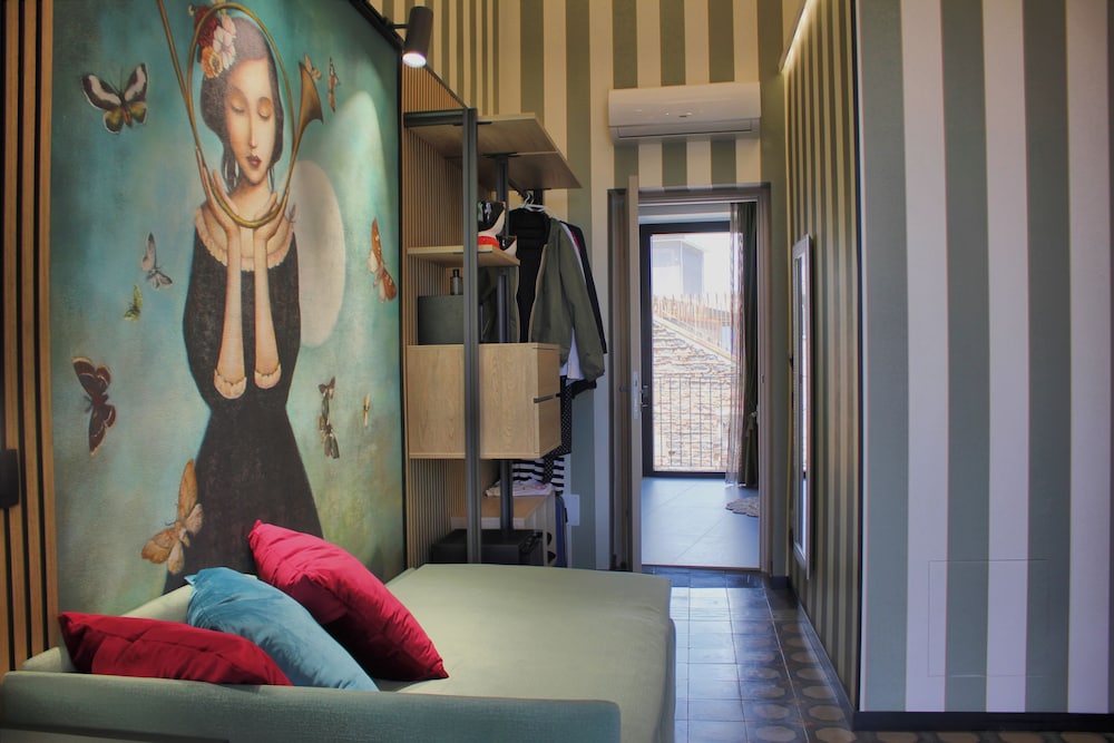 Deluxe Triple Room, Balcony, City View