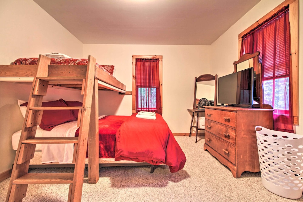 House (4 Bedrooms) photo 2