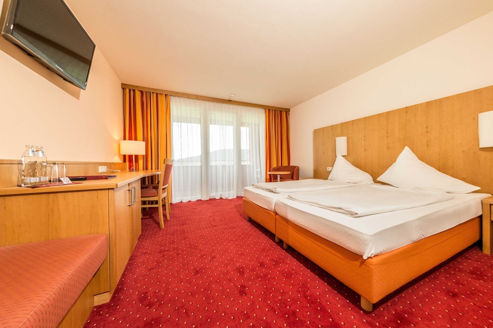 Comfort Double Room, Balcony, Golf View photo 1