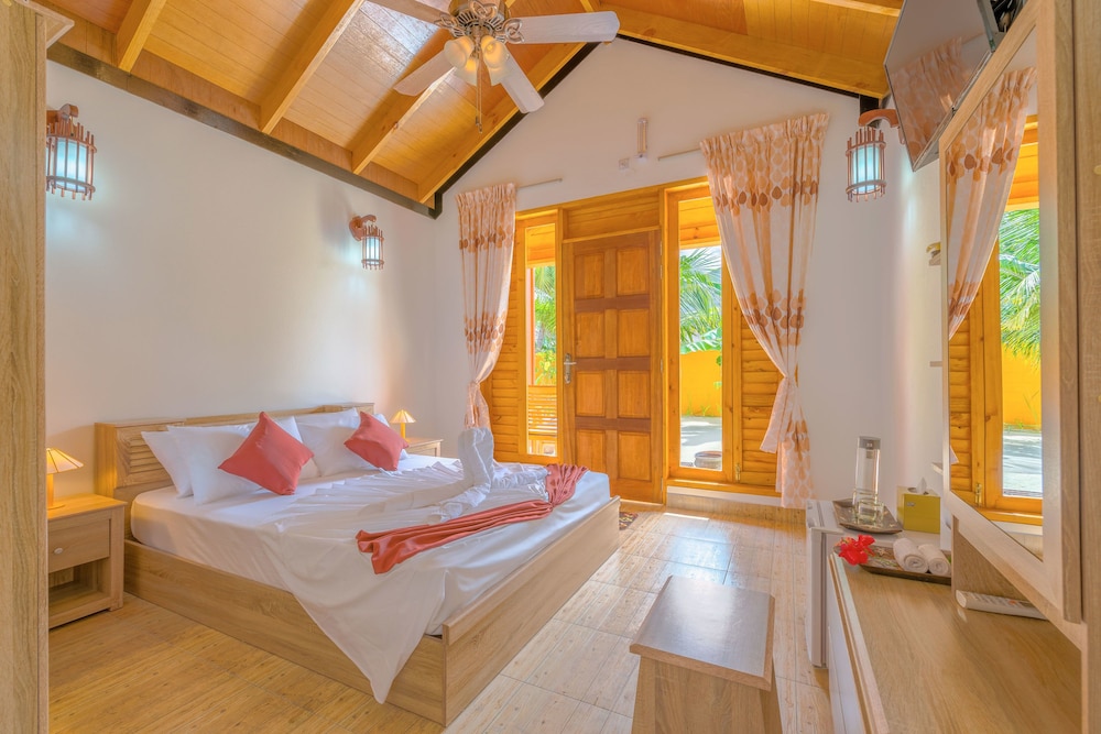 Deluxe Double Room, Garden View, Ground Floor photo 2