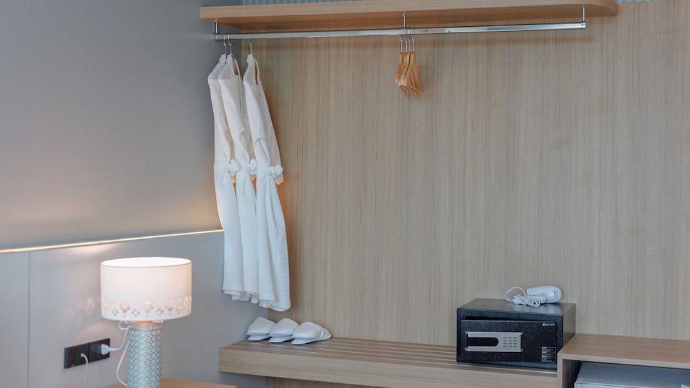 Luxury Triple Room - Photo 2