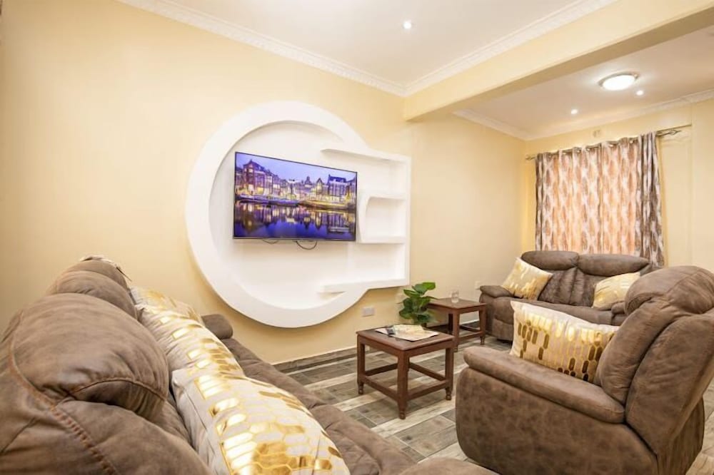 Deluxe Apartment