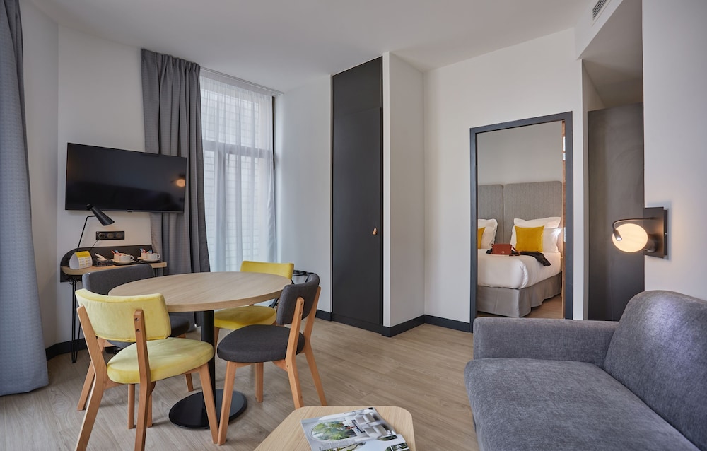 Apartment - Photo 4