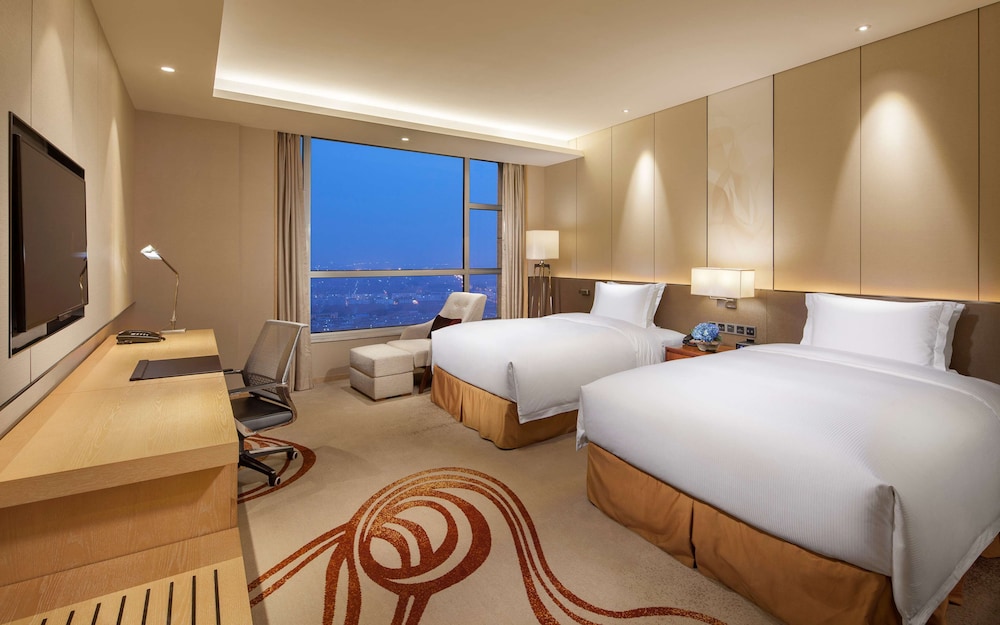 Executive Twin Room, Club Lounge Access photo 3