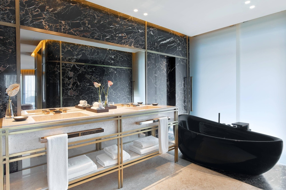 Suite, 1 Bedroom, Balcony