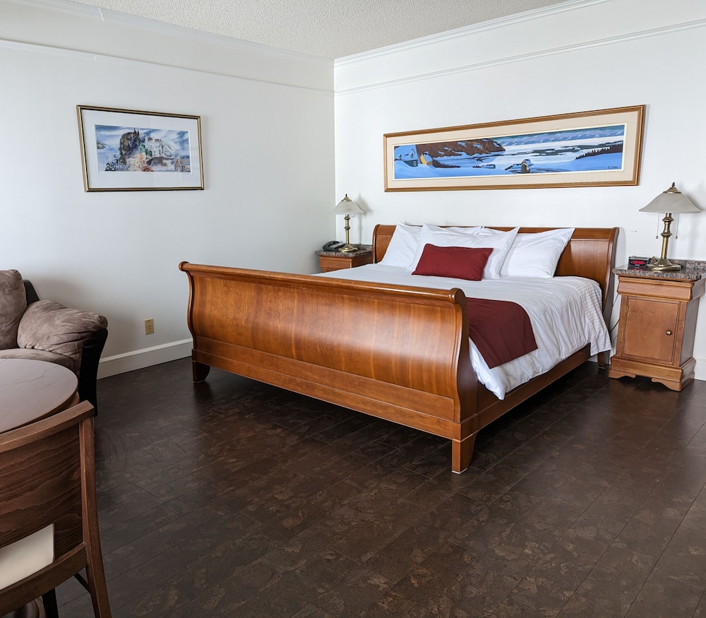 Superior Room, 1 King Bed photo 2