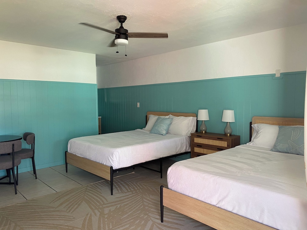 Premium Studio, 2 Queen Beds