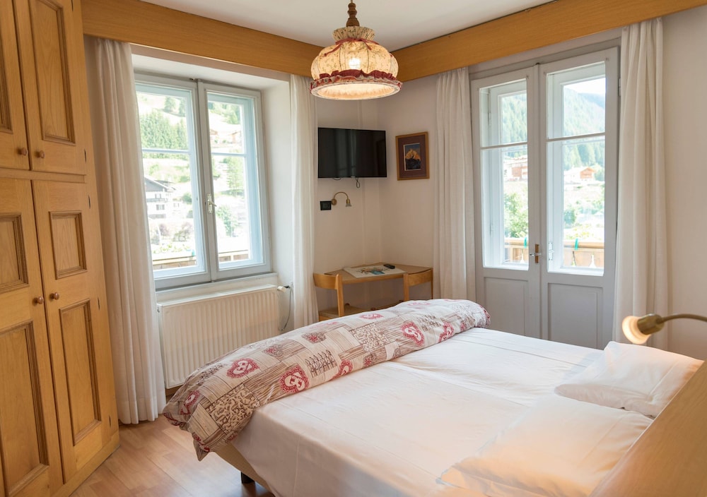 Classic Double or Twin Room photo 1