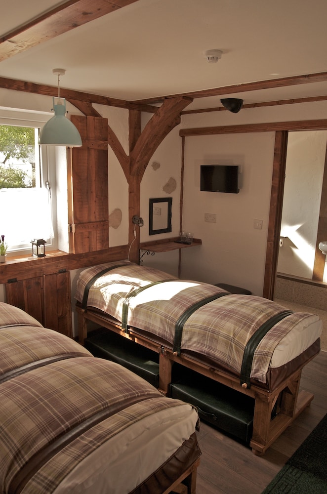 Twin Room, Ground Floor (Room 4) photo 3