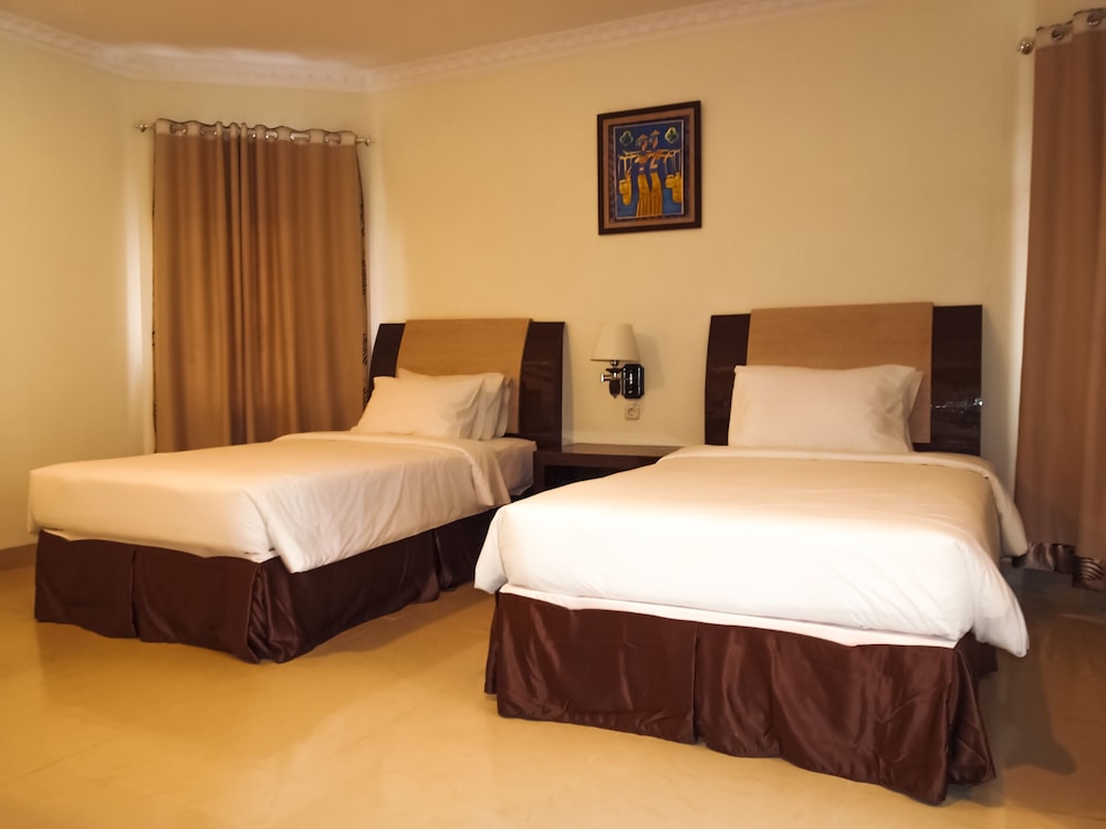Deluxe Double or Twin Room photo 2