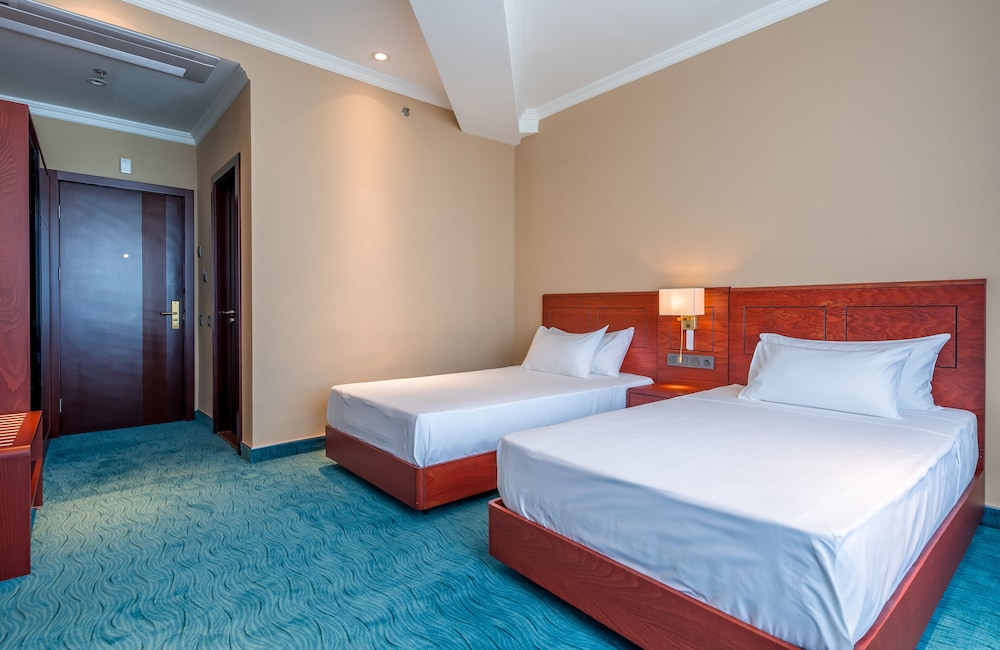 Standard Twin Room - Photo 3