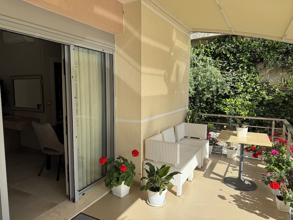 Billede 6 af Deluxe Triple Room, Balcony