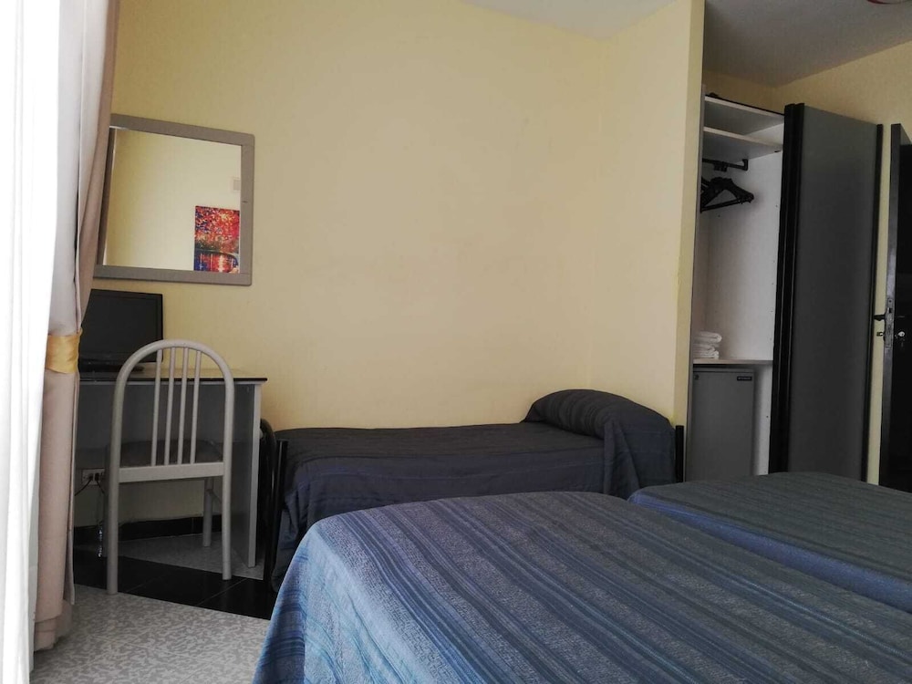 Triple Room photo 2