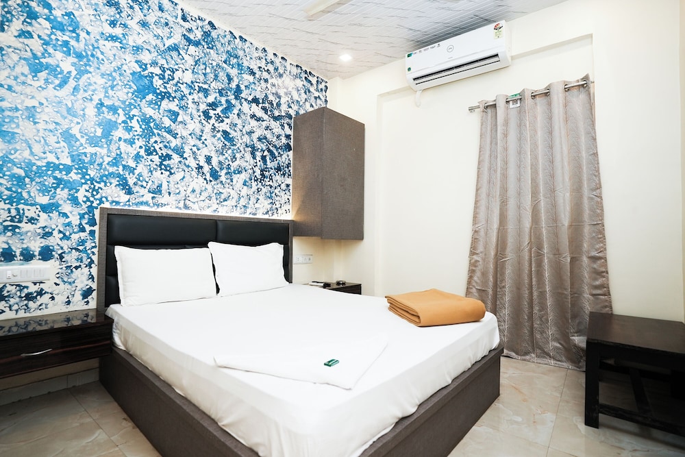 Deluxe Room - Photo 7