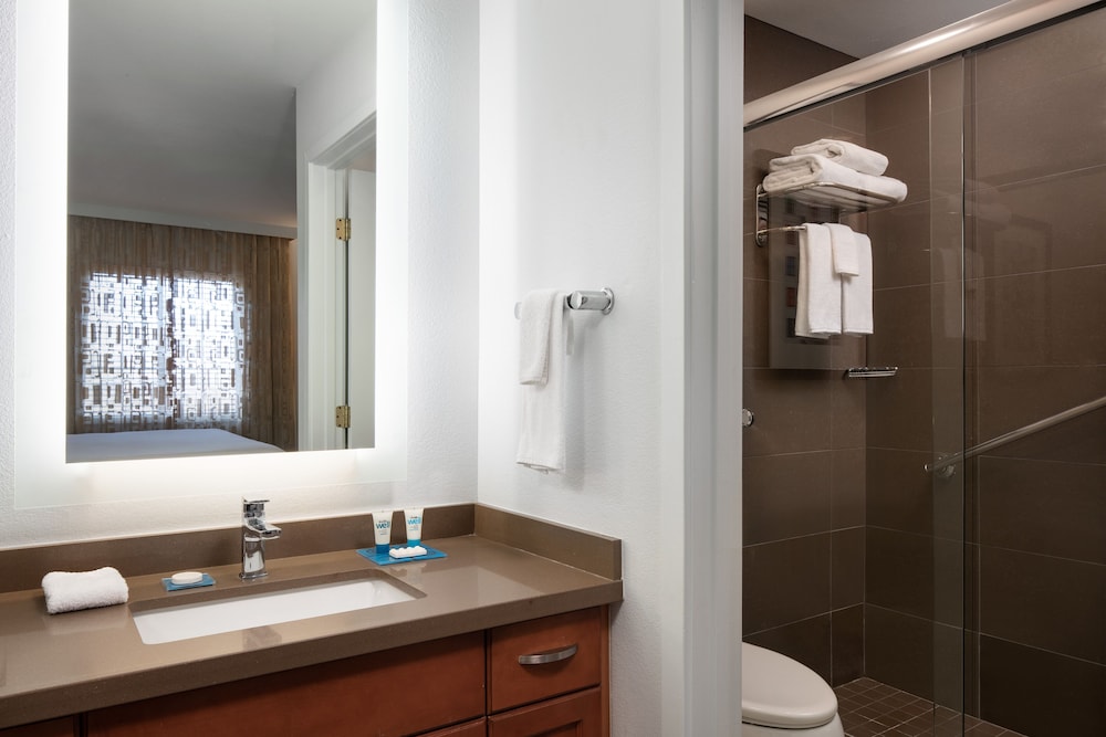 Suite, Multiple Beds - Photo 8