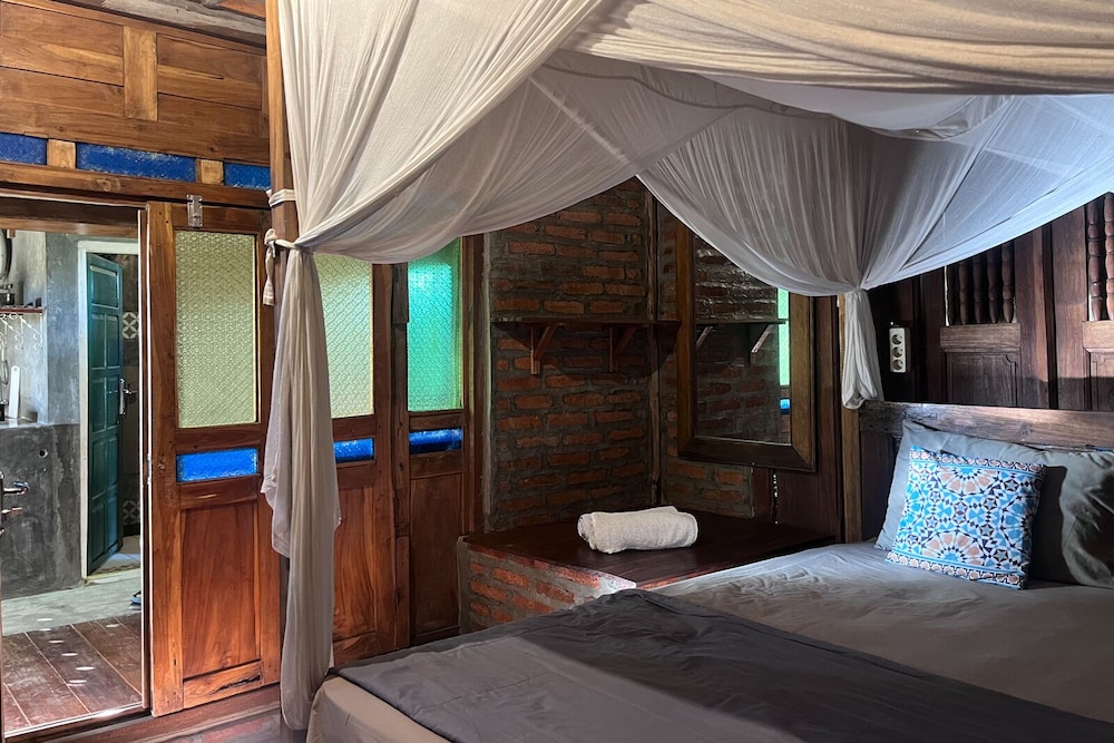 Executive Room - Photo 12