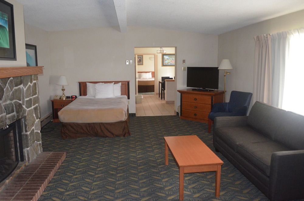 Suite, 2 bedrooms 4 beds photo 2