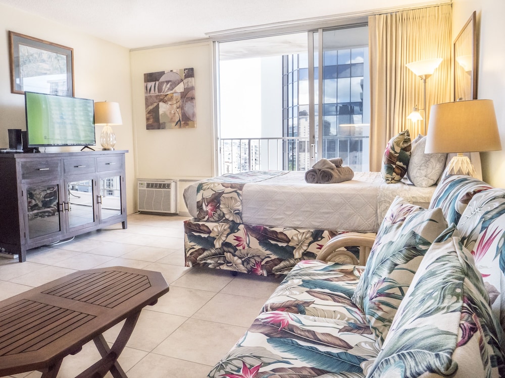 Premium Studio, 1 Queen Bed with Sofa bed, Kitchen (F18A01)