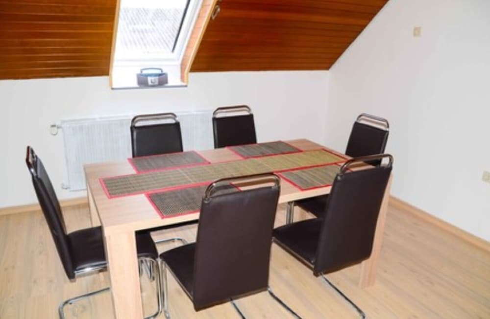 Apartment, 3 Bedrooms, Balcony (Obergeschoss, links) photo 2