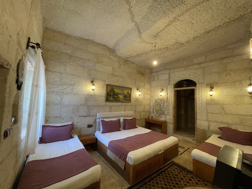 Basic Double or Twin Room, 1 Bedroom, Valley View photo 1