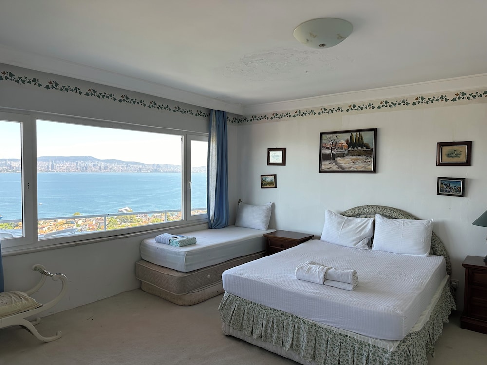 Deluxe Room, Balcony, Sea View photo 1