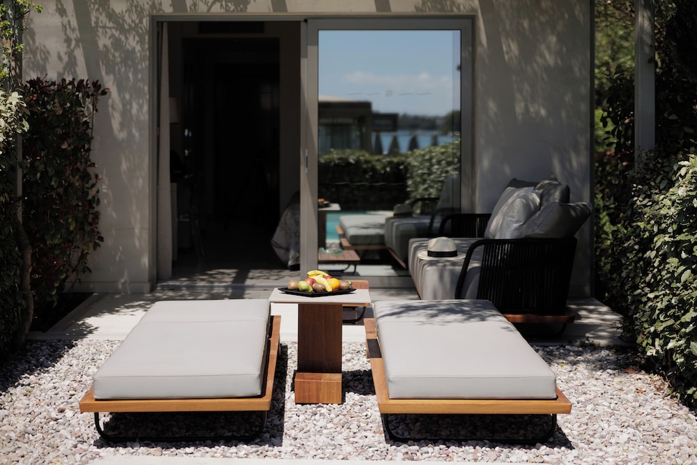 Deluxe Room, Private Pool, Garden View thumbnail 6
