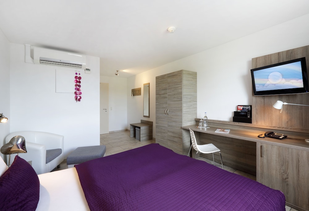 Comfort Triple Room photo 3