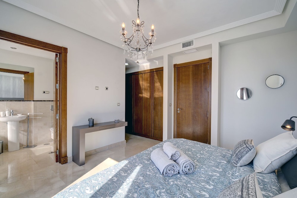 Villa, 2 Bedrooms, Non Smoking, Sea View photo 3