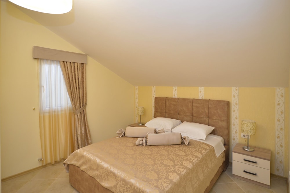 Luxury Apartment, Sea View (Oro)