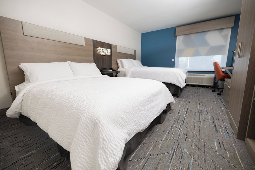 Room, 2 Queen Beds, Accessible, Non Smoking (Comm, Mobil Trnsfr Shwr) photo 3