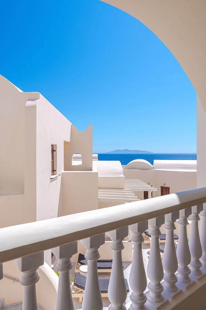 Superior Room, Sea View - Photo 7