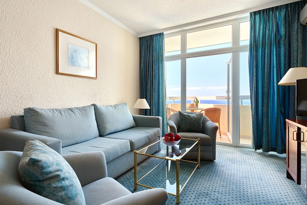 Suite, Sea View
