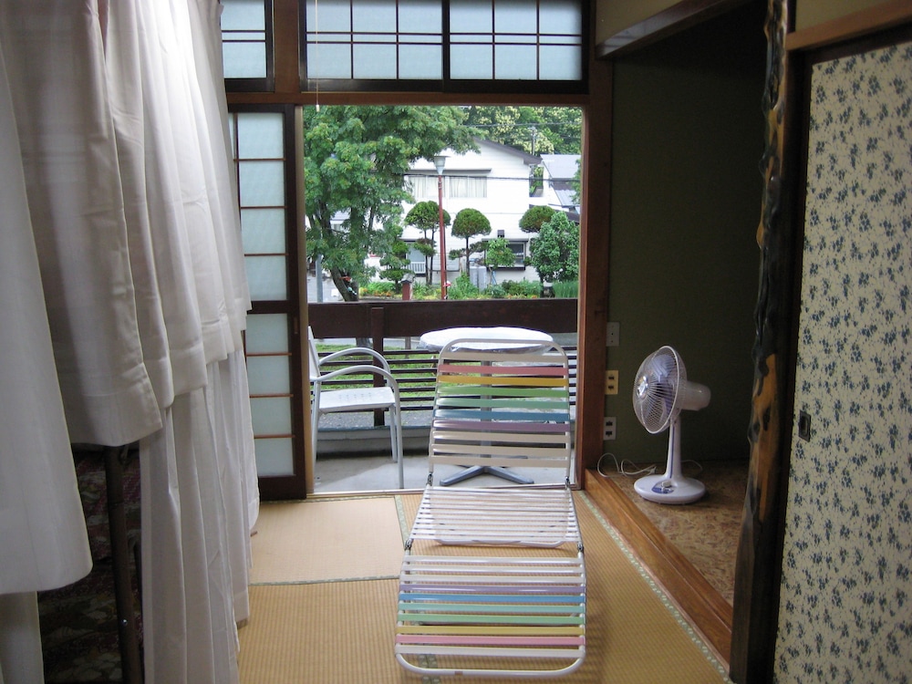 Shared Dormitory, Women only photo 3