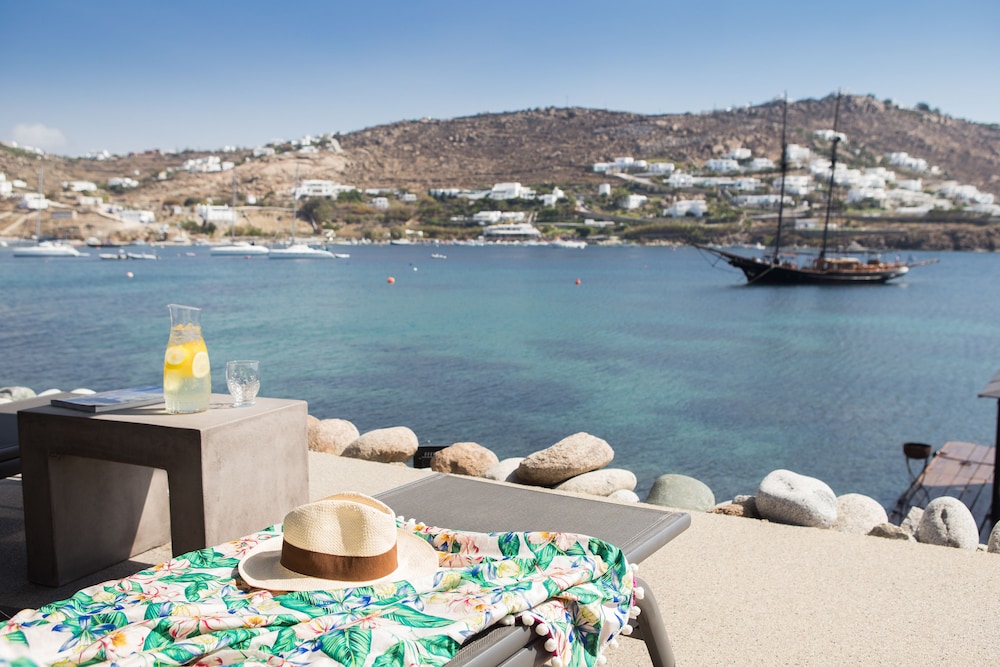 Villa Hideaway with Infinity Private Pool (2 Bedrooms) - Photo 21