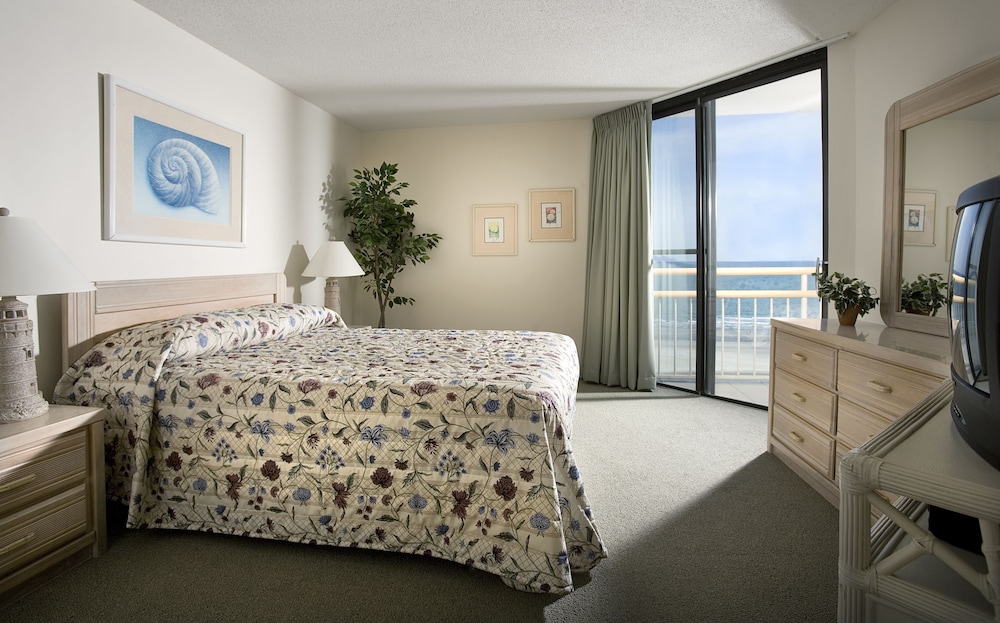 Condo, 2 Bedrooms, Beachfront photo 1